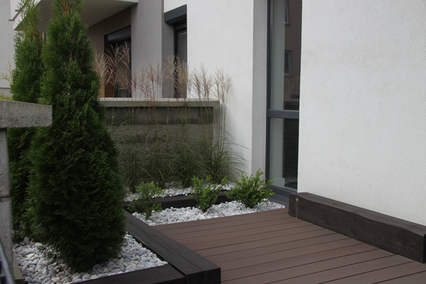 Ogrody małe - Minimalistyczny ogród na tarasie